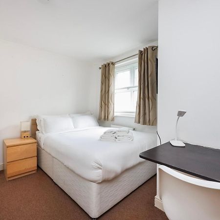 Vibrant Clapham Double Bedroom ลอนดอน ภายนอก รูปภาพ
