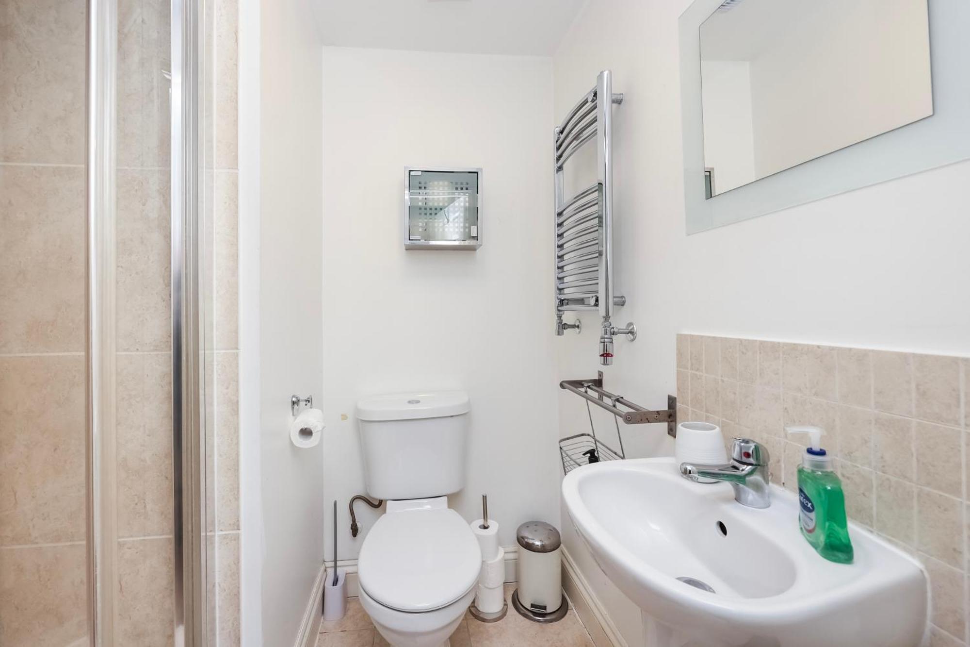 Vibrant Clapham Double Bedroom ลอนดอน ภายนอก รูปภาพ